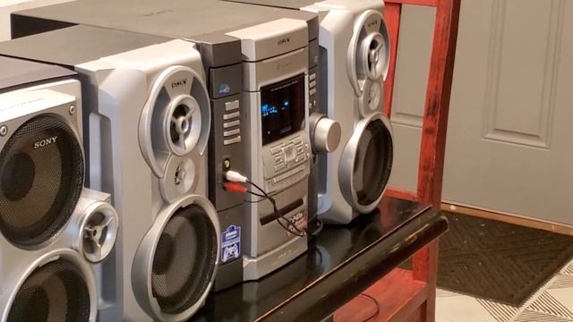 Sony MHC-GX40 Bass test! смотреть онлайн