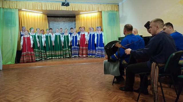 "Матушка-Россия" из репертуара Уральского хора смотреть онлайн