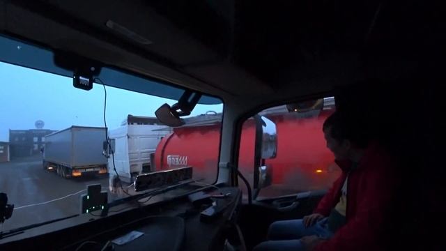 Вышел на работу принимаю машинку?700дорог вольво