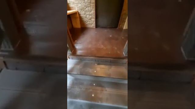 Уличная лестница из ДПК для высокого крыльца к дому смотреть онлайн