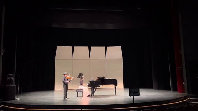 Edward Elgar Salut d'Amour - piano accompanied by Angelina Xu at VIMA (violin played by Nathan Xu) смотреть онлайн