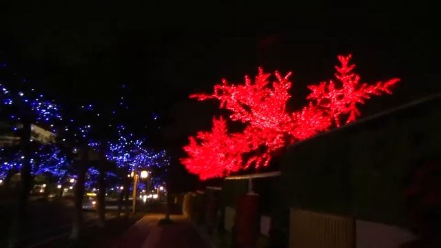 Ночная прогулка по Бэйдайхэ смотреть онлайн