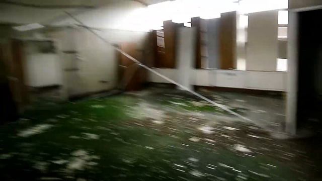 Exploring Abandoned Military Hospital смотреть онлайн