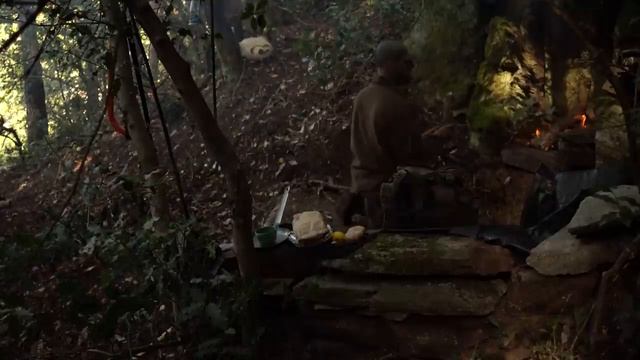 Emergency situation Accommodation built high in the mountains. Wild camp outdoors alone. смотреть онлайн