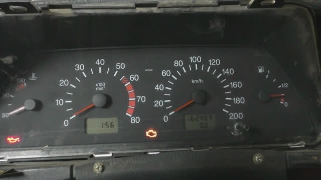 Почему не горит лампа зарядки аккумулятора, при включении зажигания. Разбираем возможные причины. смотреть онлайн