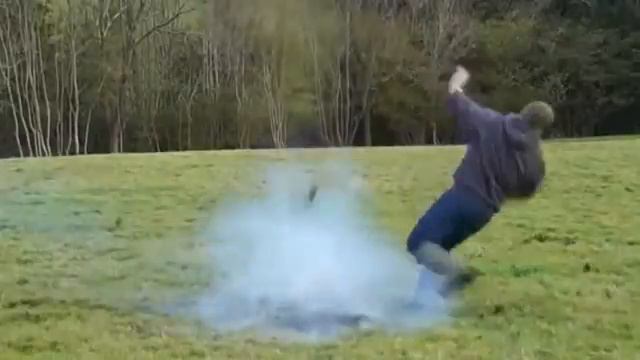 Как сделать бомбу смотреть онлайн