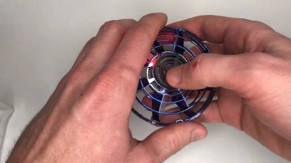 FLYNOVA - летающий спиннер. Обзор на русском