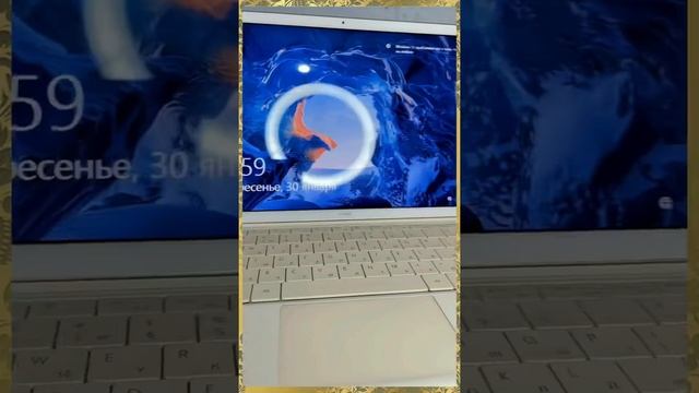 Ноутбук-трансформер HUAWEI MateBook смотреть онлайн
