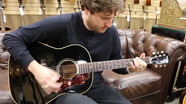 Guitar of the Day: 1940 Gibson J-55 | Norman's Rare Guitars смотреть онлайн