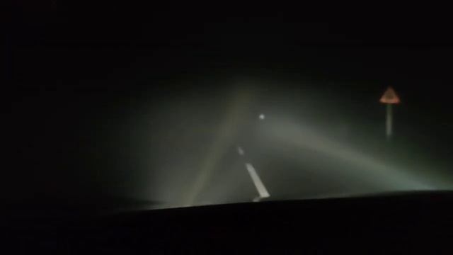 Как работают адаптивные фары би ксенон на VW CC смотреть онлайн