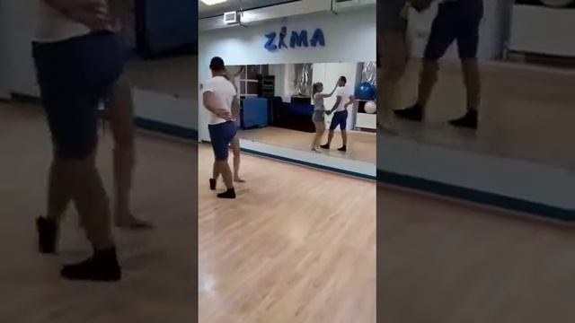 Studio Zima. Репетиция свадебного танца смотреть онлайн