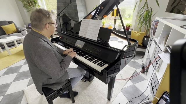 „California Blue“, on Yamaha CVP 809 GP смотреть онлайн
