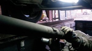 Как прошприцевать крестовину на Киа Спортаж