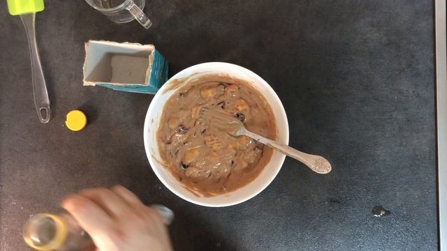 Очень простой, дешевый, вкусный и ленивый десерт.