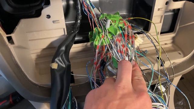 How to Remove Navigation Screen - LC100, LX470, Land Cruiser, Toyota, Lexus - Pre-2003 Non-Nav Swap смотреть онлайн