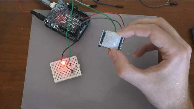 Урок 7. Подключение датчика HC-SR501 к Arduino смотреть онлайн