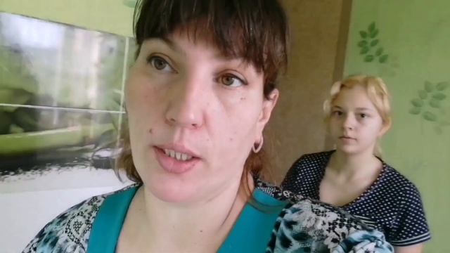 У Сони новая причёска и бомбические котлеты с сыром в кляре. смотреть онлайн