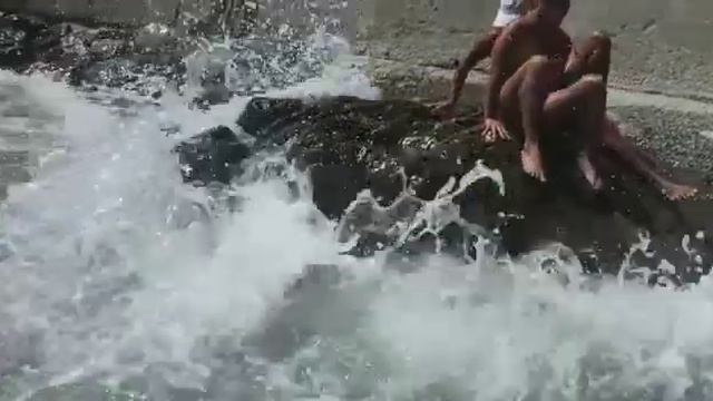 Крым Алупка городской пляж смотреть онлайн