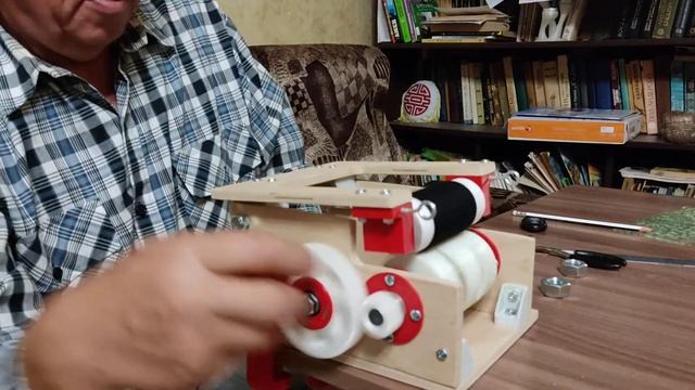 Ручная моталка для пряжи с намоткой на бумажную втулку смотреть онлайн