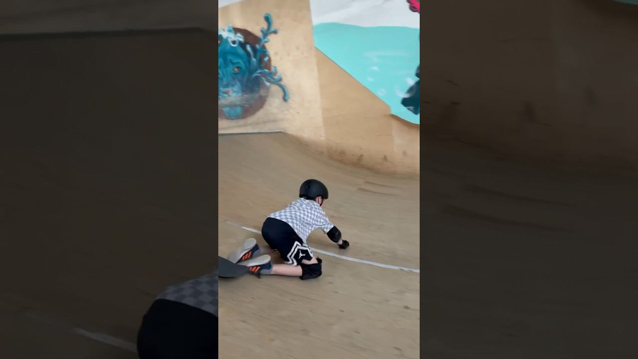 Немного веселья на Тренировке по скейту в скейт парке BunnyHop смотреть онлайн