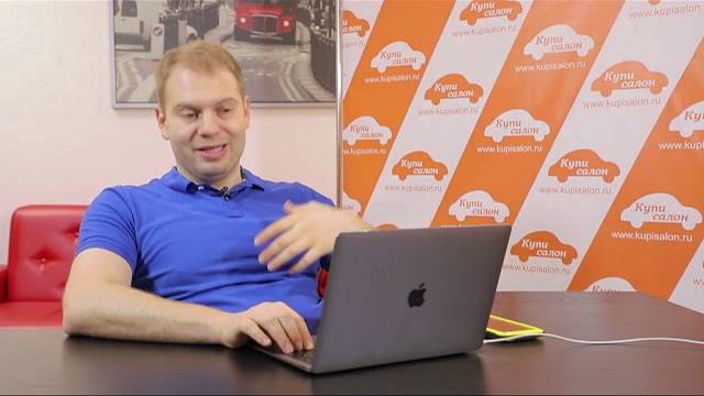 Mercedes GLC - перетянули салон в долговечную экокожу наппа, с фигурной перфорацией и кантиками 2022