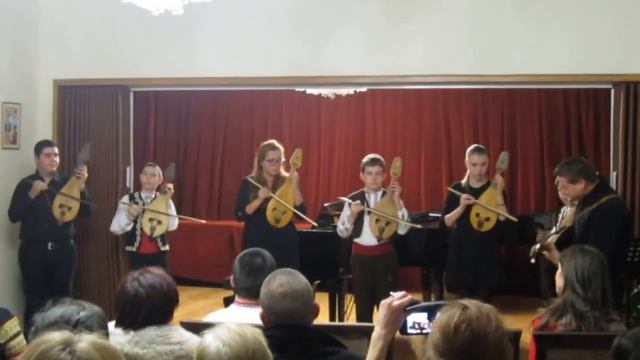 Северняшко дайчово хоро- изп. Камерна група от НМУ "Л. Пипков" смотреть онлайн