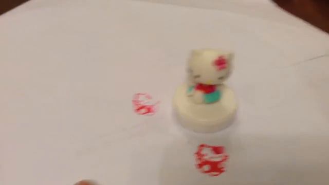 "Hello Kitty"-Мороженое с игрушками Nestle. "Hello Kitty"-Ice cream with toys- Nestle смотреть онлайн