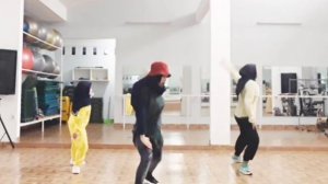 Cardio Dance Workout | Aya Nakamura - Copines | Choreography by Liliana Putri