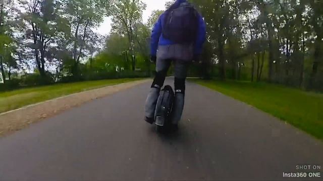Kingsong KS18XL Electric Unicycle - Having fun with the XL смотреть онлайн