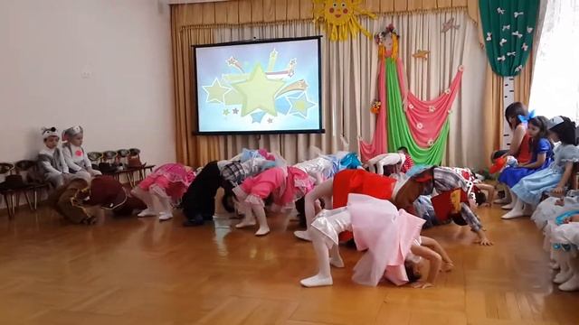 МБДОУ ЦРР д/с 95 Владикавказ-8 марта-веселый танец смотреть онлайн