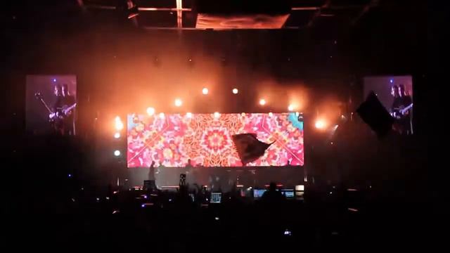 ДДТ "История звука" - Любовь не пропала (Live in Екатеринбург 02.04.2017) смотреть онлайн