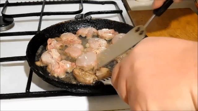 ВКУСНЕЙШИЙ САЛАТ с куриной печенью. Обязательно приготовьте! смотреть онлайн