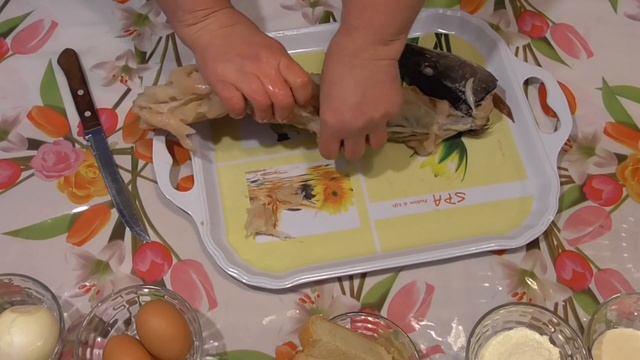Как снять кожу со щуки ,,чулком" ?/ Как снять со щуки кожу для фарширования? смотреть онлайн