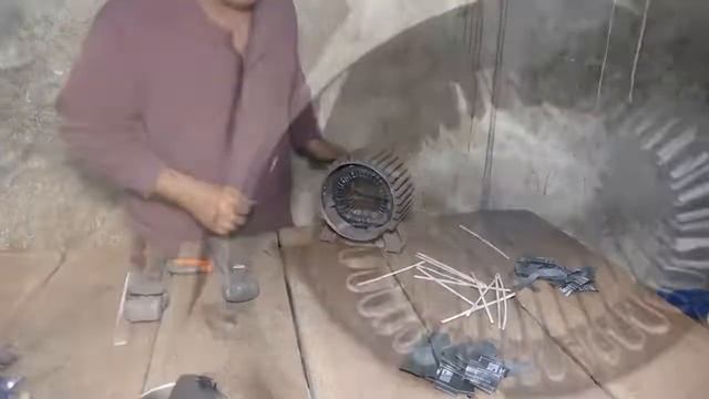 Импортозамещение в Пакистане. Изготовление двигателей по древней технологии/ смотреть онлайн