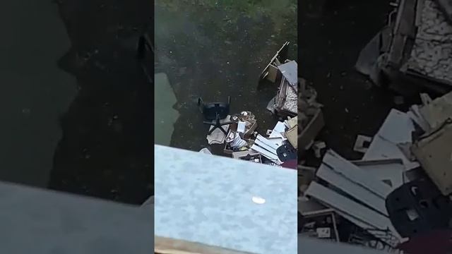 Дед табуретки делал 5 лет ??? #дед #драма #ветераны #мусор #шкаф #стул #дерево #мебель #окно #рек смотреть онлайн