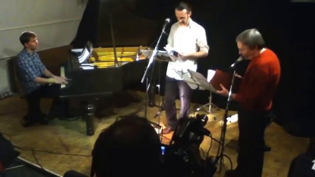 СЕРГЕЙ БИРЮКОВ ИМПРОВИЗИРУЕТ С ПОЭТОМ (2) СПБ 2011 смотреть онлайн