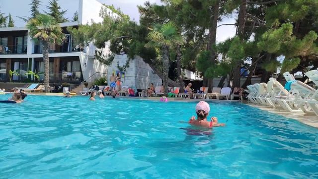 Путешествие по Крыму. Алушта. Малореченское. Отдых в парк-отеле "Московский" смотреть онлайн