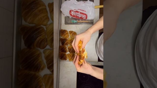 Звук ?? #круассаны #слоёноетесто #круассан #быстрыйдесерт #слоеноетесторецепт смотреть онлайн