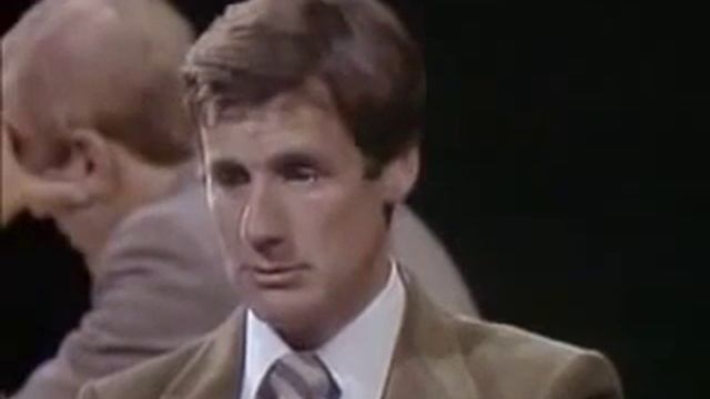 Monty Python Live at the Hollywood Bowl Argument Clinic смотреть онлайн