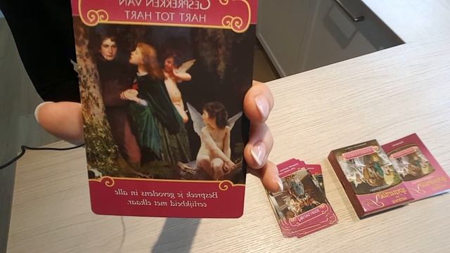 Romance Angels Oracle Deck; Unboxing and Review/Flip Through смотреть онлайн