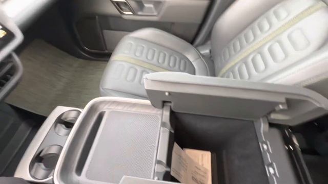 Rivian R1S и Alpina B7 обзор полностью электрического внедорожника