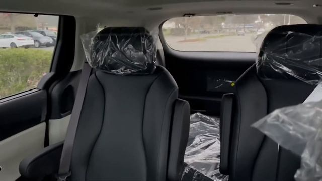 2022 Kia carnival sx prestige / ceramic silver color смотреть онлайн