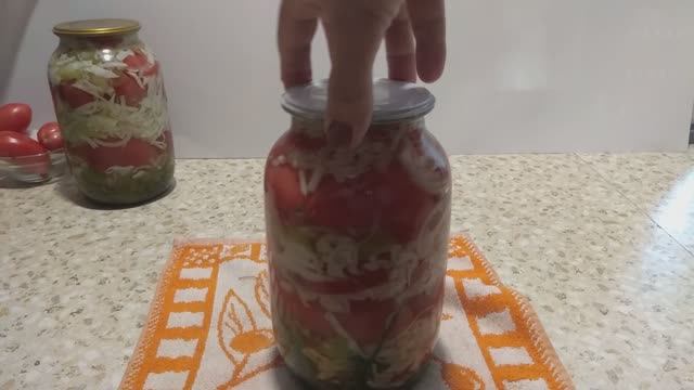 Осенний салат "Огород" на зиму. смотреть онлайн