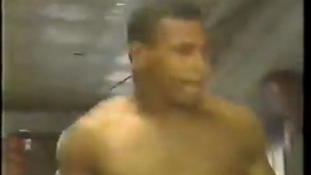 Mike Tyson Training Highlight Reel 2 (www.mike-tyson.info) смотреть онлайн