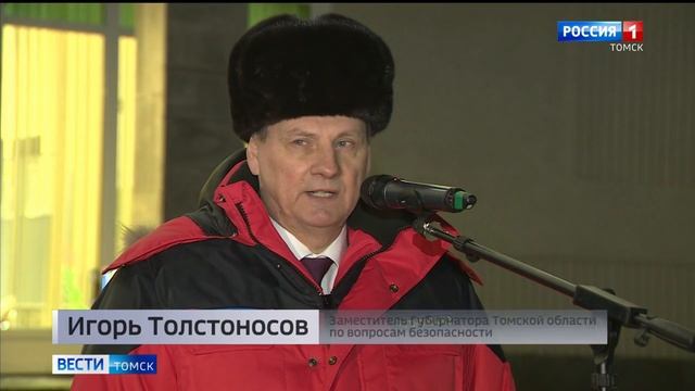 В День спасателя томским пожарным вручили ключи от новой техники смотреть онлайн