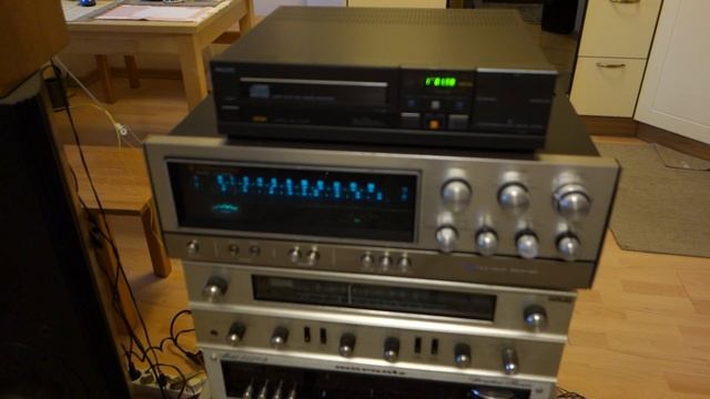 Philips CD 104 & Kenwood KR-6340 & Infinity Kappa 6.2 i Series II смотреть онлайн