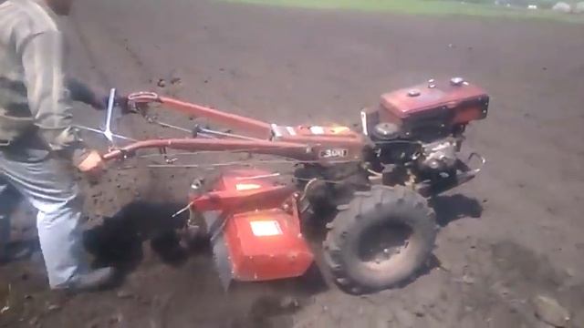 Мене глухих! Мотоблок! село Хороше Озеро №47 vk.com/motoblok_zubr12 смотреть онлайн