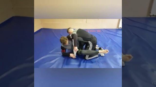 Болевой прием " узел плеча" . Кимура и Заяц! смотреть онлайн