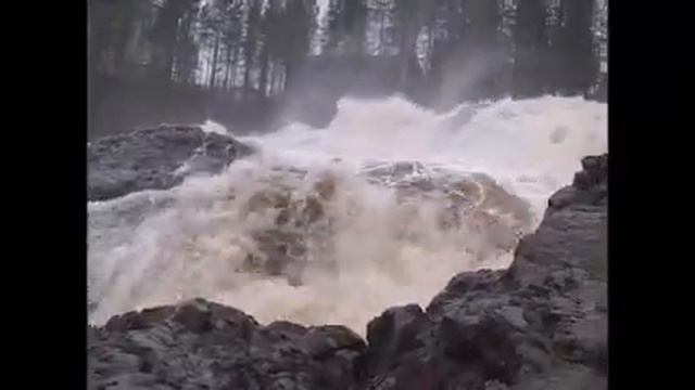 Водопад Гирвас. Май 2019, во время водосброса. смотреть онлайн