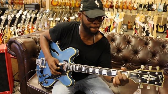 Erick Walls playing our early 70's Gibson ES-355 Refinished in Pelham Blue смотреть онлайн